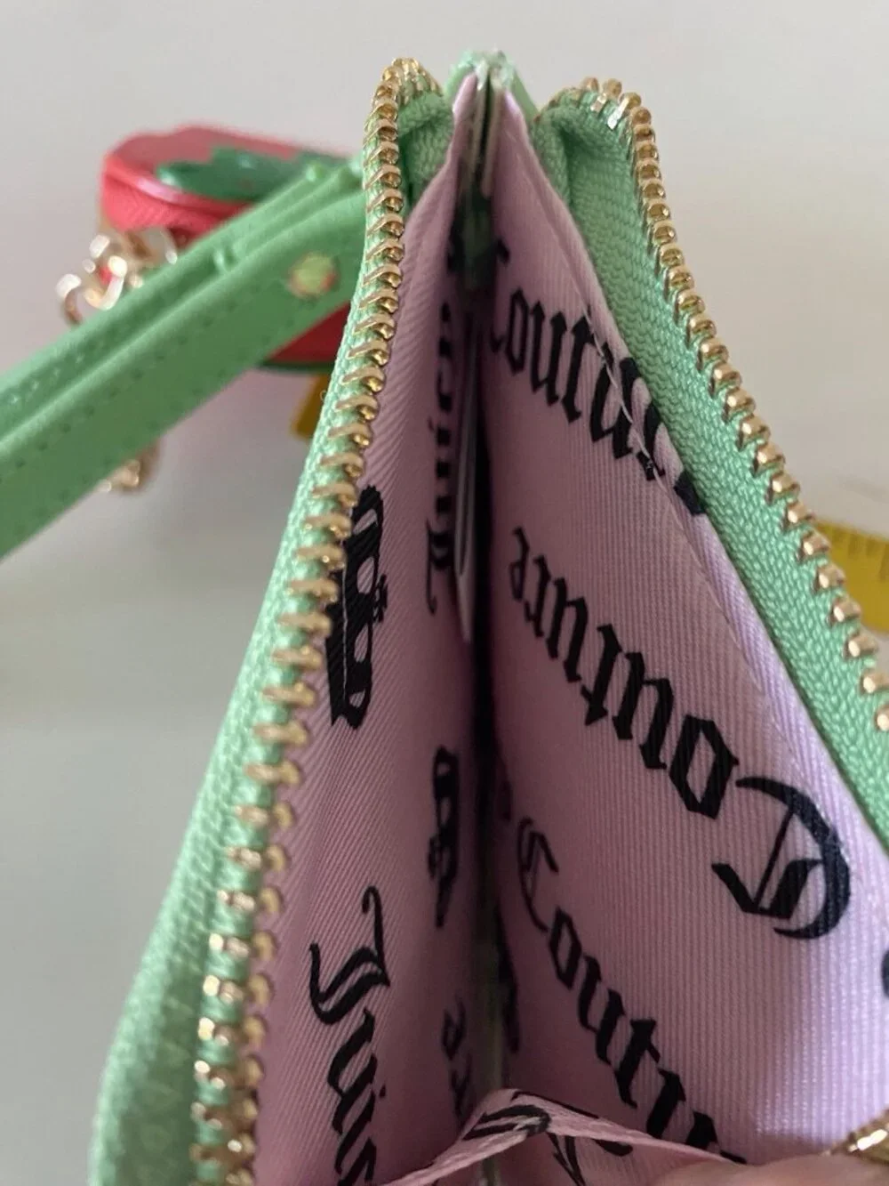 Juicy Couture‎ Sweet Strawberry Zip Card Case Wristlet Retro Green W/Coin Purse